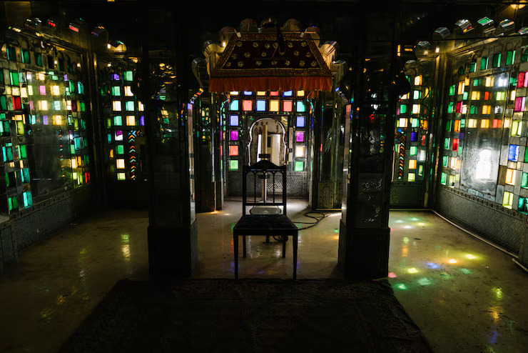 How Stained Glass Worcester Adds Value to Your Property