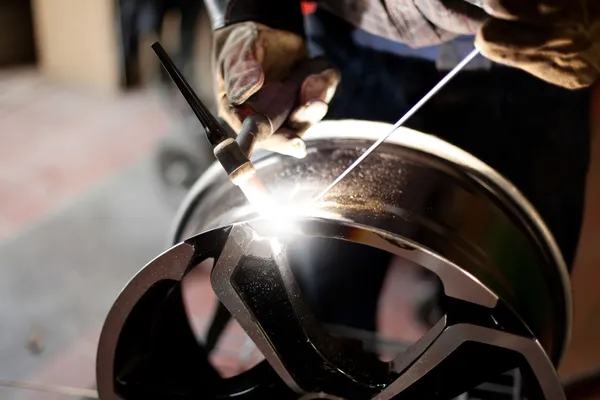 When to Get Rim Repair Services in Dubai