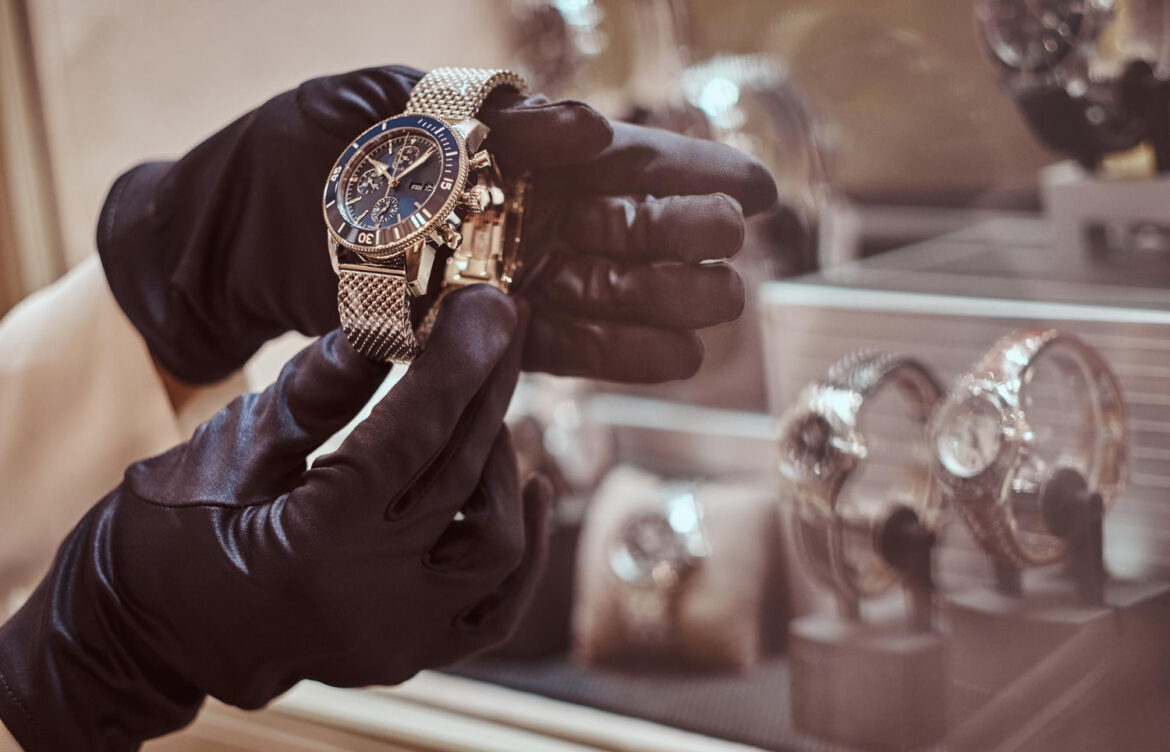 What Are Pre-Owned Luxury Watches and Why They’re Worth It