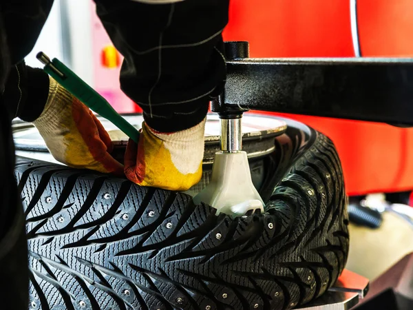 Why Mobile Flat Tyre Repair Services in Dubai Is the Smartest Option