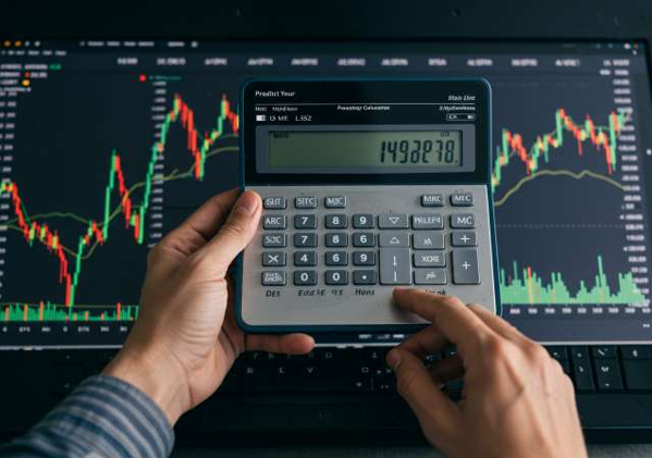 How to Use a Brokerage Calculator Before You Trade?